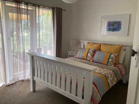 Country Retreat - Holiday Adelaide 2