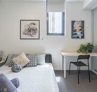 Cozy 2BR Apt 1MinWalkToTrain Bus Shopping Sleeps8 - Holiday Adelaide