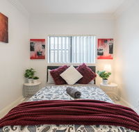 Cozy Duplex Home 3 Bdrms 1 Bath Sleeps 6 - Holiday Adelaide