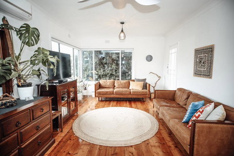 Craypot Cottage Port Campbell - Holiday Adelaide 0