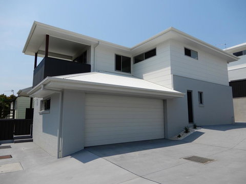 Cress Coast - Holiday Adelaide 0