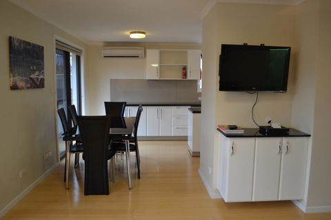 Crisands Of Echuca - Holiday Adelaide 2