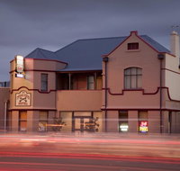 Cross Keys Hotel - Holiday Adelaide