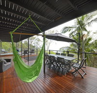 Crusoe's Beach House - Airlie Beach - Holiday Adelaide