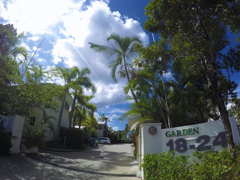Crystal Garden Resort & Restaurant - Holiday Adelaide 0