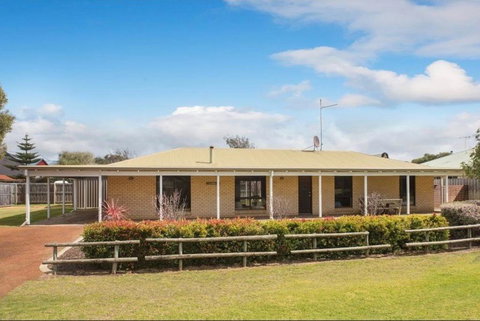 Crystal Shores - Quindalup - Holiday Adelaide 0