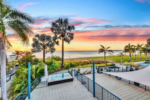 Cullen Bay Villa - Holiday Adelaide 0