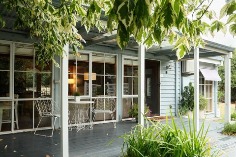 Cumquat Cottage - Holiday Adelaide 1