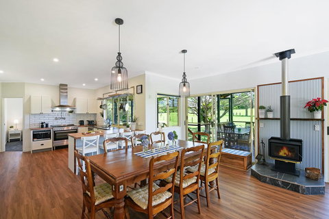 Curra Homestead Maleny - Holiday Adelaide 3
