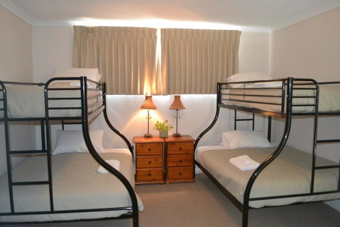 Cypress Drive Town House - Holiday Adelaide 1
