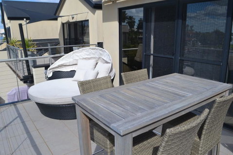 Cypress Drive Town House - Holiday Adelaide 3