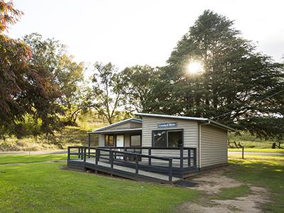 Dargo River Inn - Holiday Adelaide 0