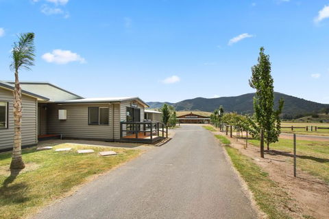 Dargo River Inn - Holiday Adelaide 1