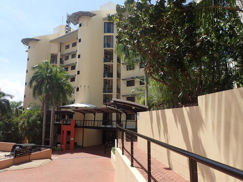 Darwin Deluxe Apartments - Holiday Adelaide 3