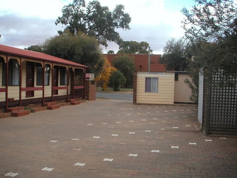 Daydream Motel And Apartments - Holiday Adelaide 2