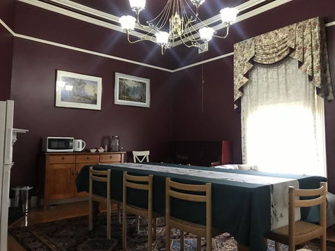 Daylesford Central Motor Inn - Holiday Adelaide 0