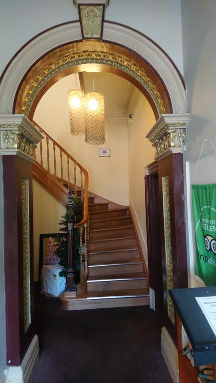 Delatite Hotel - Holiday Adelaide 1
