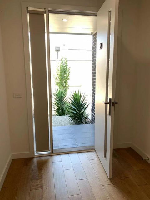 Delicate And Peaceful Bundoora Townhouse 11-R4 - Holiday Adelaide 3