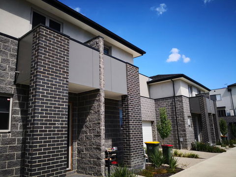 Delicate And Peaceful Bundoora Townhouse 12 - Holiday Adelaide 0