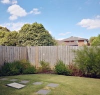Delicate and Peaceful Bundoora Townhouse 20-R2 - Holiday Adelaide