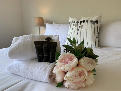 Delicate And Peaceful Bundoora Townhouse 20-R4 - Holiday Adelaide 1