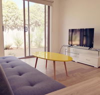 Delicate and Peaceful Bundoora Townhouse 20-R4 - Holiday Adelaide