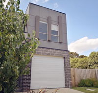 Delicate and Peaceful Bundoora Townhouse 7-R4 - Holiday Adelaide