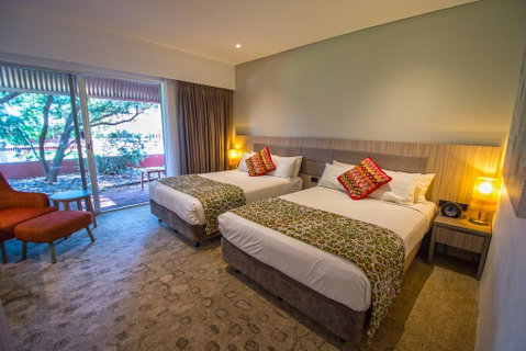 Desert Gardens Hotel - Holiday Adelaide 1