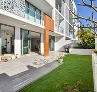Designer Beach Apartment - Saffire Mooloolaba - Holiday Adelaide