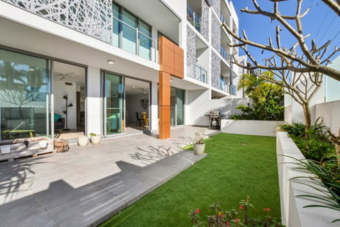 Designer Beach Apartment - Saffire Mooloolaba - Holiday Adelaide 0