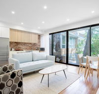 Designer Taste 2BR TownhouseHawthorn - Holiday Adelaide