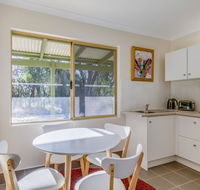 Devonleigh Bed and Breakfast - Holiday Adelaide