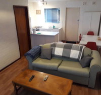 Dianella - Affordable  comfortable close to the city  shops - Holiday Adelaide