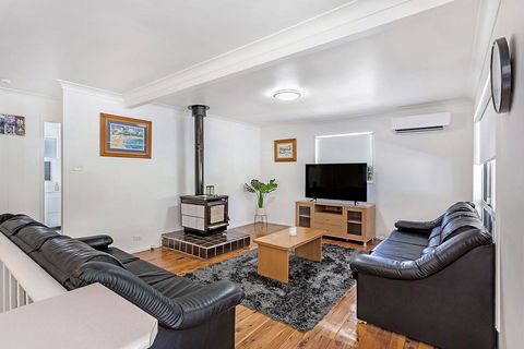 Dirigeree Street, 4 - Holiday Adelaide 0