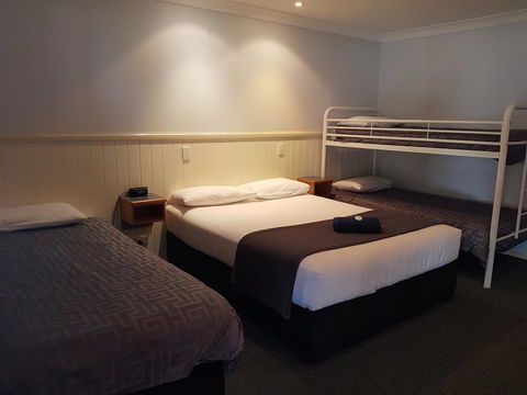 Dirranbandi Motor Inn - Holiday Adelaide 1