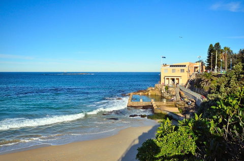 Dive Hotel - Holiday Adelaide 0