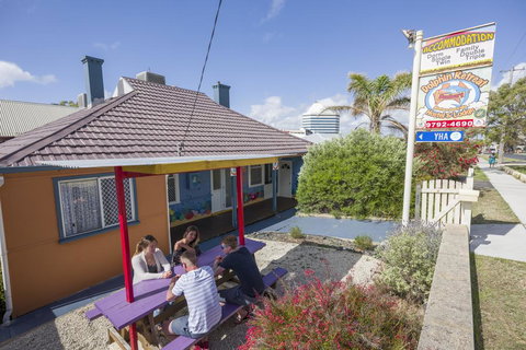 Dolphin Retreat Bunbury YHA - Holiday Adelaide 1