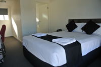 Book Springsure Accommodation Vacations Holiday Adelaide Holiday Adelaide