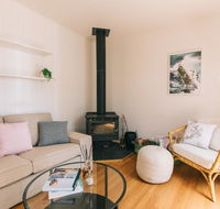 DOVESTONES BY THE SEA - INVERLOCH - Holiday Adelaide