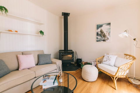 DOVESTONES BY THE SEA - INVERLOCH - Holiday Adelaide 0