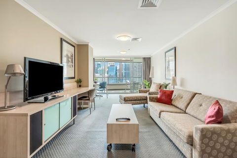 DREAM HARBOUR VIEW 2 BRM // GYM, POOL And PARKING - Holiday Adelaide 1