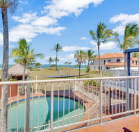 Driftwood on the Beach - Holiday Adelaide