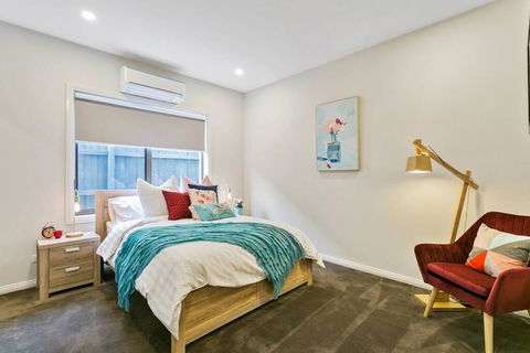 Dromana 300m Beach Shops And Cafes Table Tennis - Holiday Adelaide 3