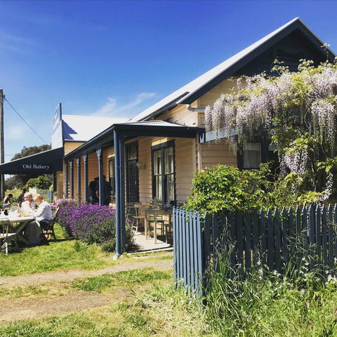 Dunkeld Old Bakery Accommodations - Holiday Adelaide 3
