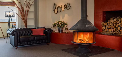 Eagle View Escape - Holiday Adelaide 3