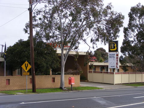 Eaglehawk Motel - Holiday Adelaide 0