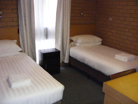 Eaglehawk Motel - Holiday Adelaide 2