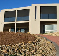 Eagles Nest - Holiday Adelaide