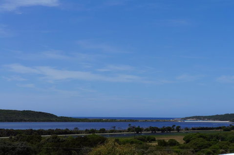 Eagles Nest Ocean Lookout - Holiday Adelaide 0