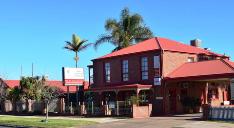 Early Australian Motor Inn - Holiday Adelaide 1
